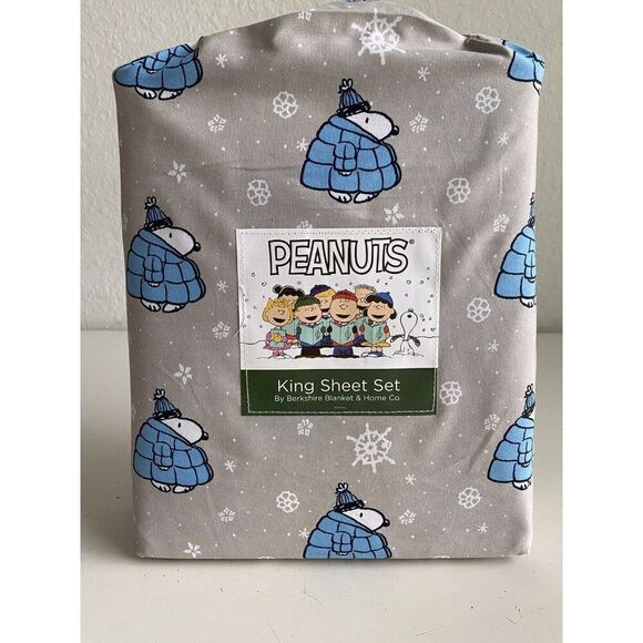 Peanuts Snoopy Puffy Coat KING SIZE Sheet Set Christmas Puffer Jacket Gray Blue - Picture 1 of 13